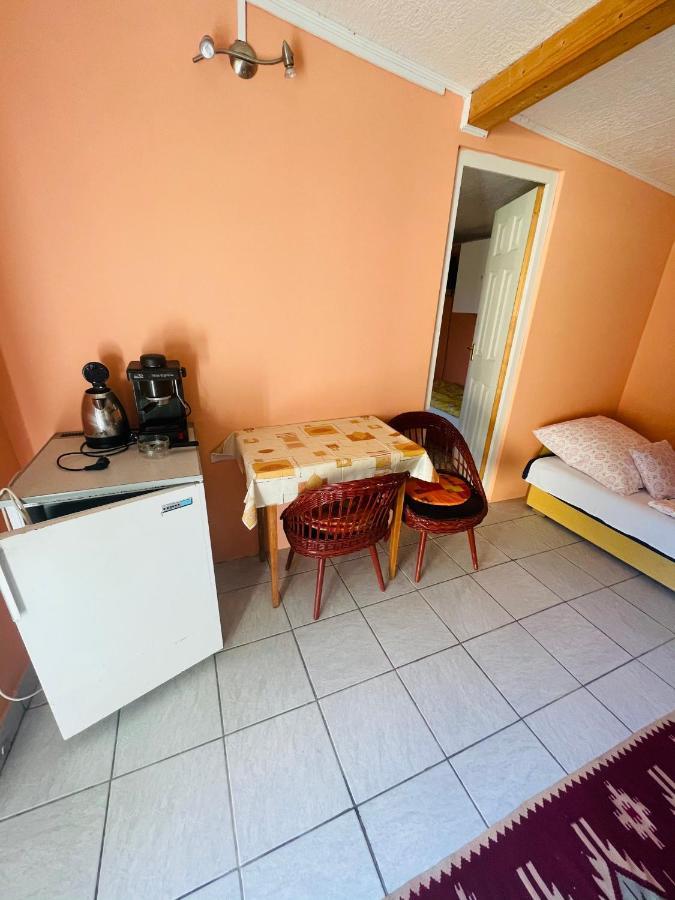 Horváth Vendégház Monosbel Exterior foto